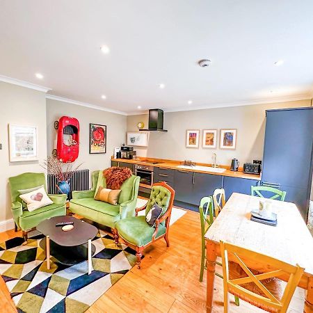 Апартаменты Unique 2 Bed In The Heart Of Bath With Parking Экстерьер фото