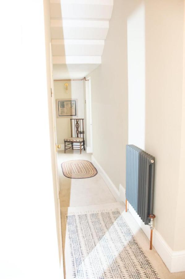 Апартаменты Unique 2 Bed In The Heart Of Bath With Parking Экстерьер фото